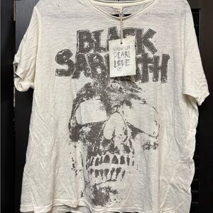 Magnolia Pearl | Black Sabbath T | Top 1777 | True